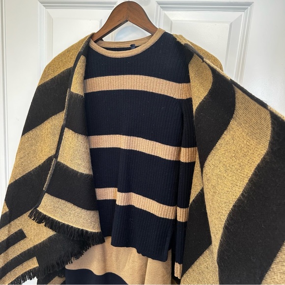 SOLD! On Ebay INTREND by MAX MARA Stripe Cape MADE IN ITALY. Size:OS Warm - Picture 13 of 14